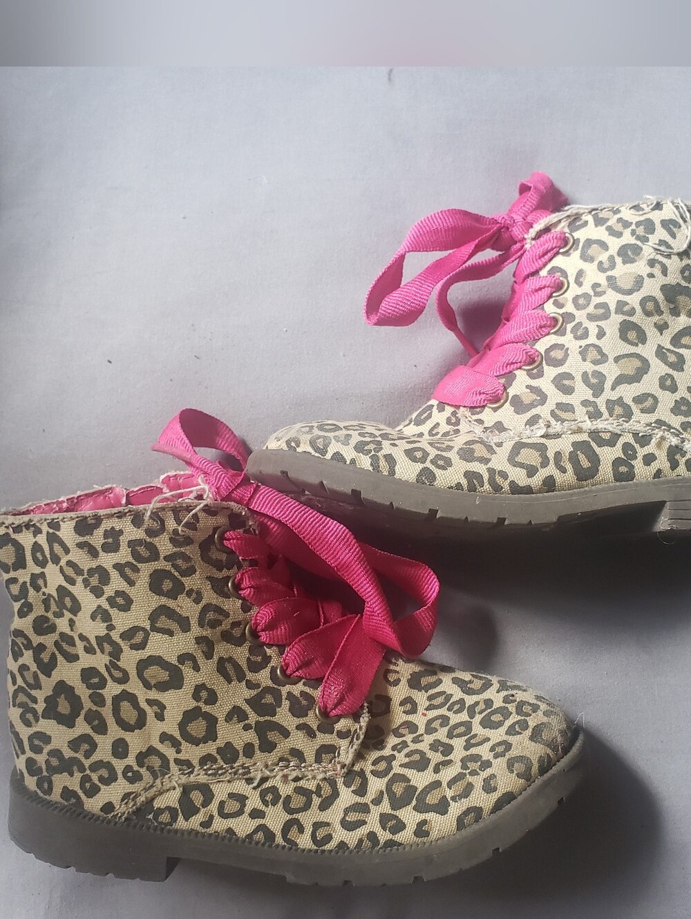 Childresn Place Girls Size 9 Leopard Print Ankle Boots with Pink Laces